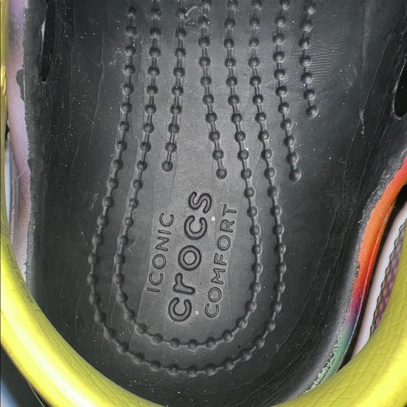 CROCS Multicolor Kids Water Shoes - Picture 2 of 8